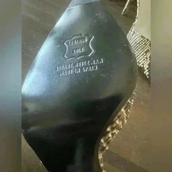 Stuart Weitzman snakeskin print heels - Picture 6 of 8